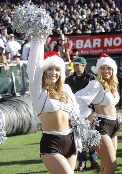 Raiderette Elizabeth - Off the Field, Photo shoot with Eliz…