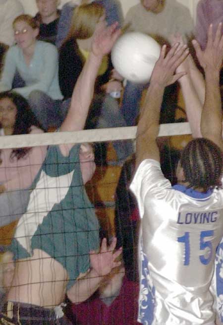 LO takes over first place