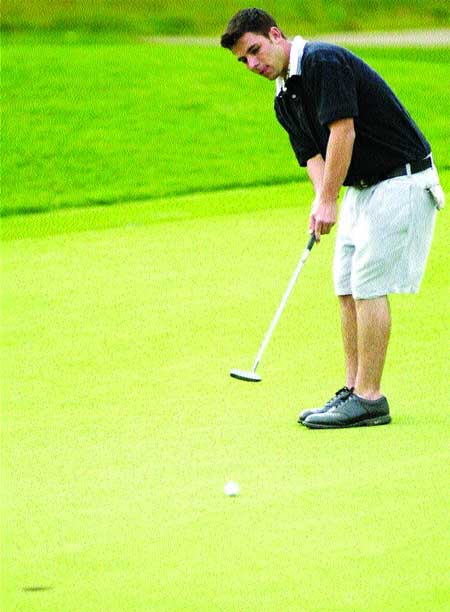 Justesen leads TCAL with three over