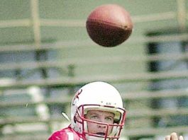 Barnstormers advance