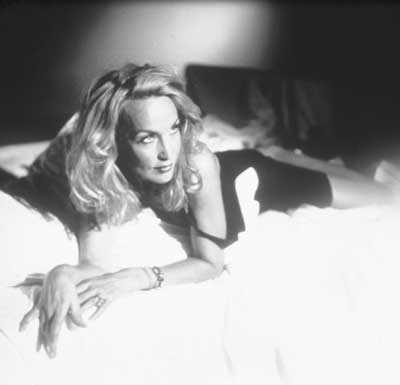 Great performances, thin plot in Graduate