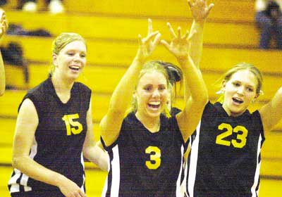 LO downs Hollister in league opener