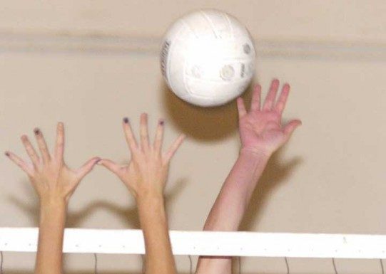 Acorns drop match to Gilroy