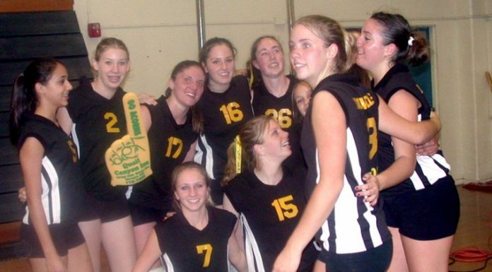 Acorn girls shock Salinas in CCS volleyball playoffs