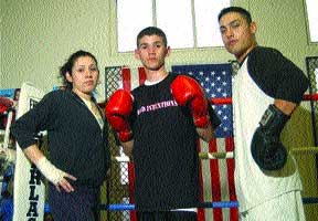 Boxing trio to climb in ring Sunday