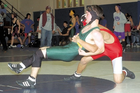New coach leads LO grapplers; Acorns raising money for tourneys