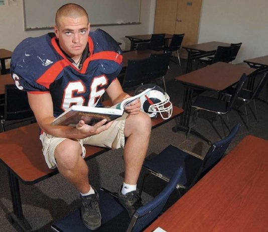 Former Acorn is a Scholar Athlete