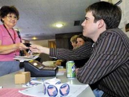 Glitches Slow Voters