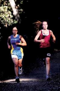 Cross Country Teams Turn Up the Heat in Gilroy