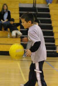 49ers celebrities hoop it up with MH Police Officers
