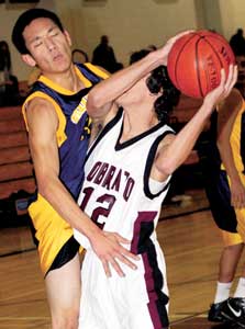 Bulldogs drop game in fourth quarter