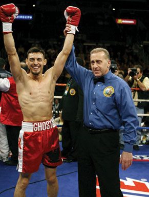 Guerrero puts Ruiz away in less than a minute