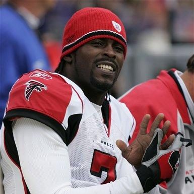 49ers, Vikings could pursue Vick