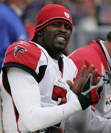 49ers, Vikings could pursue Vick