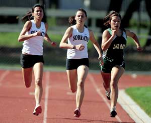 Bulldogs win in sweep