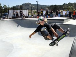 Anarchy at the CRC: Skaters without helmets