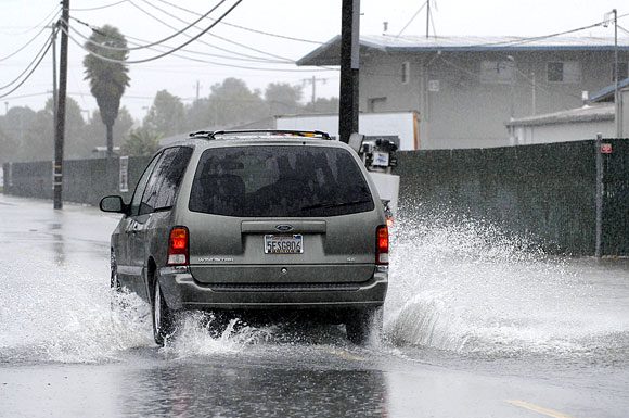 Flooding, power outages reported in midst of ongoing storm