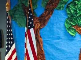 Los Paseos’ students bring vet to school