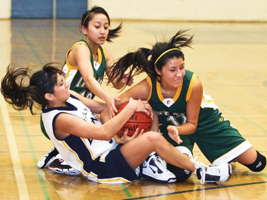 GIRLS BASKETBALL: LO’s rallies not enough at Lincoln