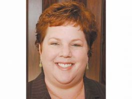 Lee announces run for mayor