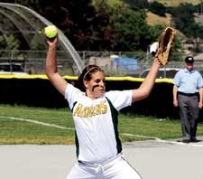 SOFTBALL: Morgan Hill lands eight on all-league list