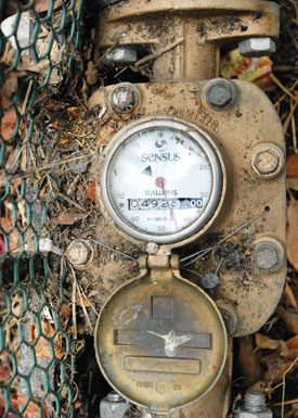 Well owner takes on water district