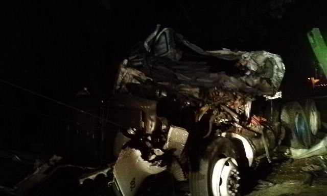 Truck driver dies in solo crash on Highway 101