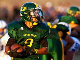 FOOTBALL: Acorns drop season opener to Mustangs, 35-30