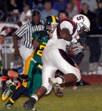 FOOTBALL: Acorns nip Bulldogs 21-14 in El Toro Bowl IV