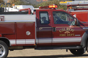 Vegetation fire burns near Casa de Fruta