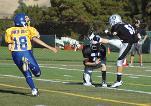 FOOTBALL: Junior Midget Raiders bounce back from loss to beat Santa Cruz 27-0