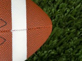 FOOTBALL: Bulldogs go flat in second half, fall 49-30 to Lincoln