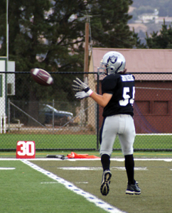 FOOTBALL: Raiders blank Browns 30-0 for fifth shutout