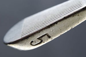 DELO: Hitting off wet fairways