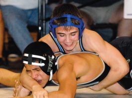 WRESTLING: Gilroy, Selma favored to battle for Mid-Cal team title