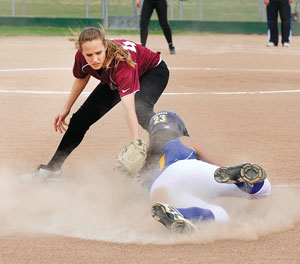 SOFTBALL: Machado’s one-hitter keeps Bulldogs in line for CCS debut