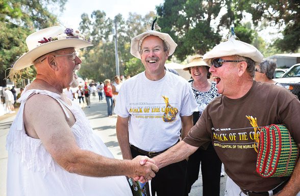 Near record crowds flock to garlicky goodness