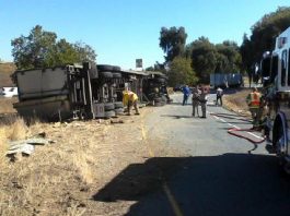 Semi overturns, shuts down U.S. 101 on-ramp