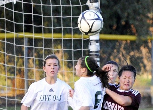 Live Oak vs Sobrato girls soccer