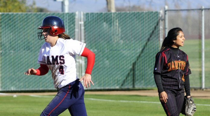 Gavilan softball drops conference tilt, 8-4
