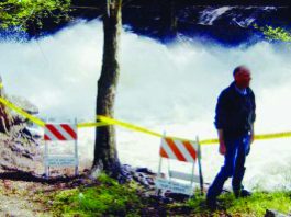 Surveyed voters: yes to more taxes