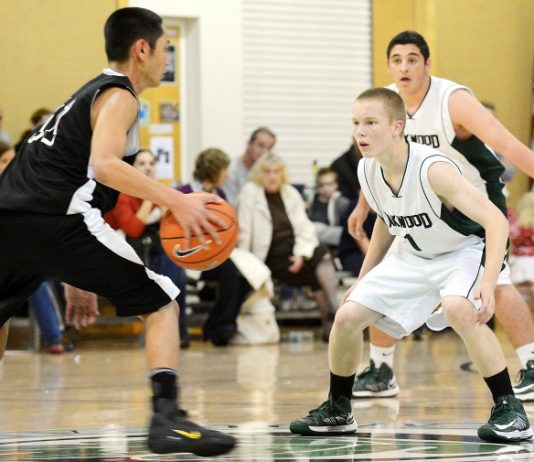 BASKETBALL: Sophomores Mortensen, Schilling give Hawks 5-0 start