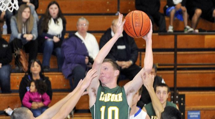 Hoops: Acorns stun Mustangs in Hagen tourney
