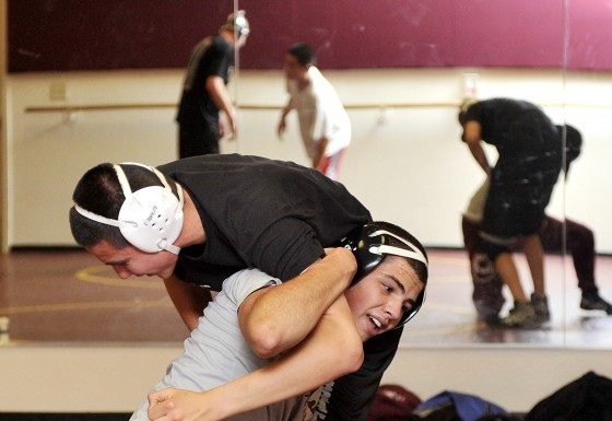 Wrestling: Bulldogs aim for league title