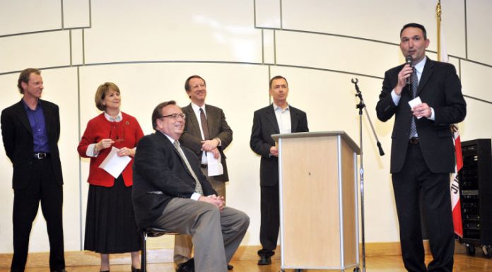 City says farewell to Tewes