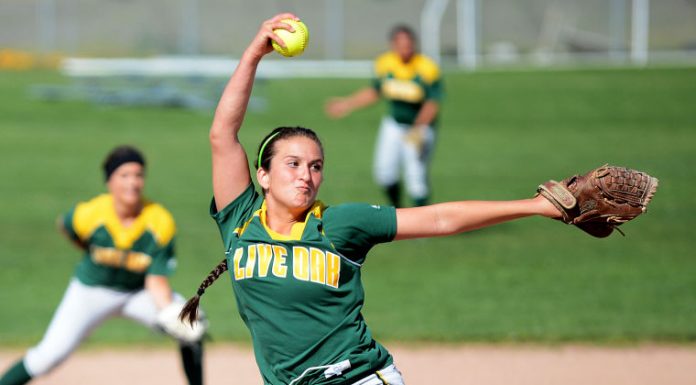 Prep Roundup: Ditta, Acorns earn road win in softball