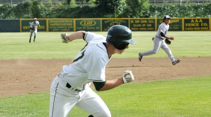 Roundup: Acorns clinch CCS berth