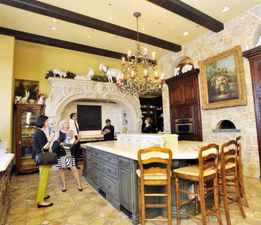 Shipley Mansion still for sale