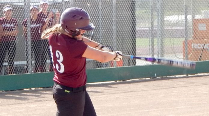 Sobrato moves into three-way tie for first with win over Oak Grove