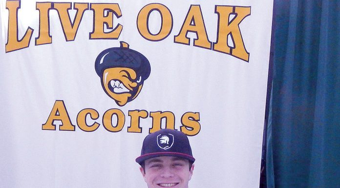 LO’s Sanders inks with Westmont